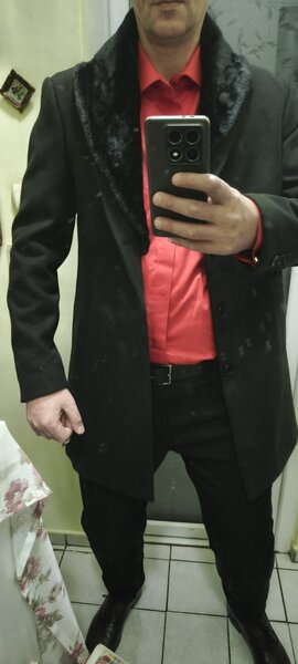 Barbat, 46 de ani din Brasov, discret, ofer placeri orale doamnelor mature!